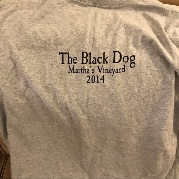 𝅺the Black Dog T-shirt.  Men’s size large.  Grey. Unisex. - Picture 4 of 4